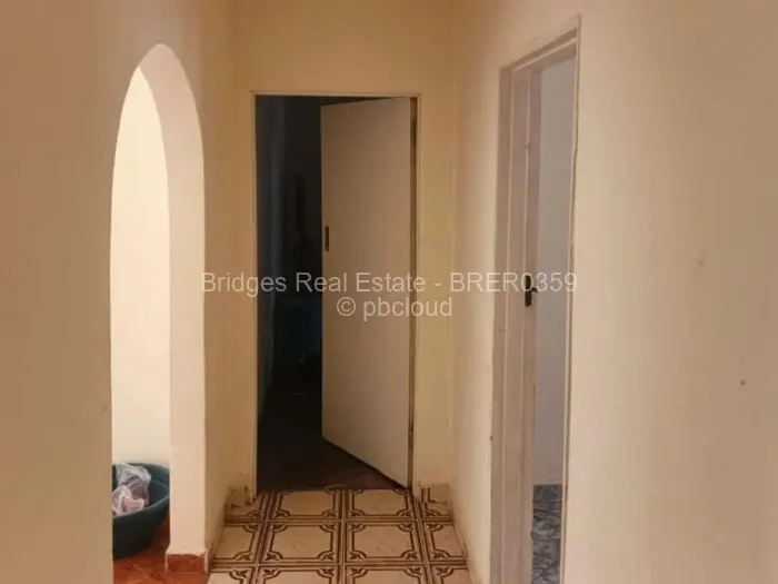3 Bedroom House for Sale in Chipukutu Park, Ruwa