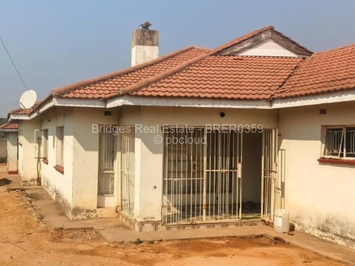 3 Bedroom House for Sale in Chipukutu Park, Ruwa