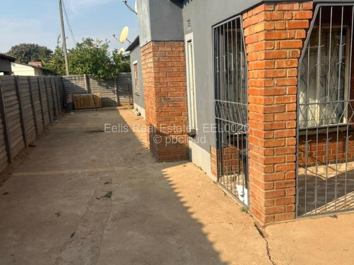 3 Bedroom House for Sale in Mkoba, Gweru