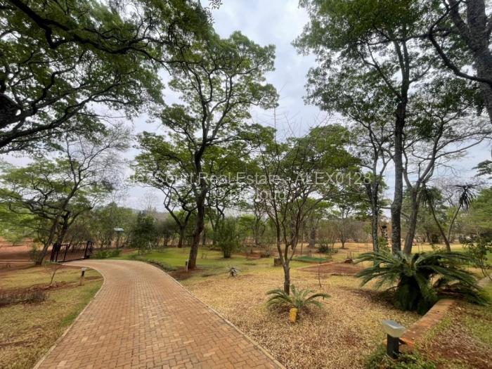 Residential Stand for Sale in Borrowdale Brooke, Harare