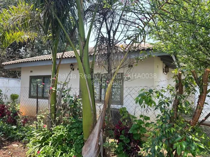 3 Bedroom Cottage/Garden Flat to Rent in Borrowdale, Harare