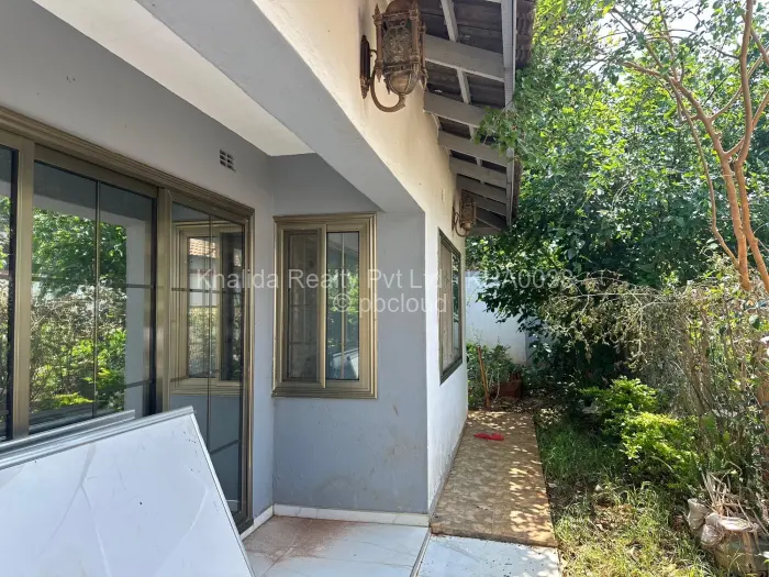 3 Bedroom Cottage/Garden Flat to Rent in Borrowdale, Harare