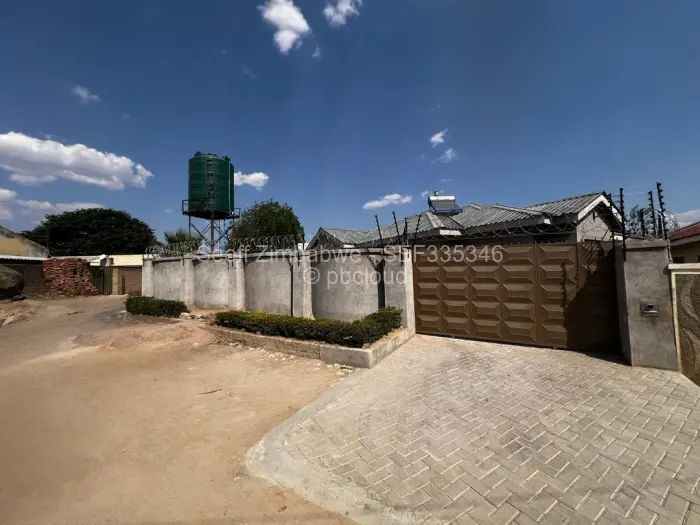 4 Bedroom House to Rent in Chitungwiza, Chitungwiza