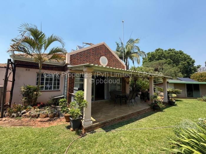 Townhouse/Cluster for Sale in Greendale North, Harare