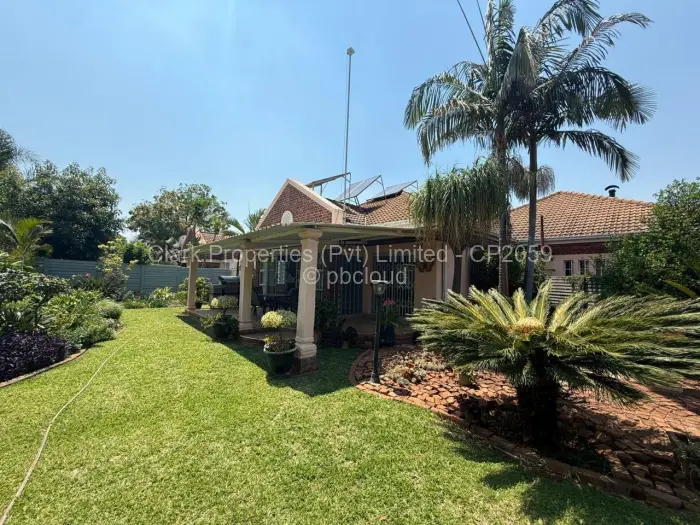 Townhouse/Complex/Cluster for Sale in Greendale North, Harare