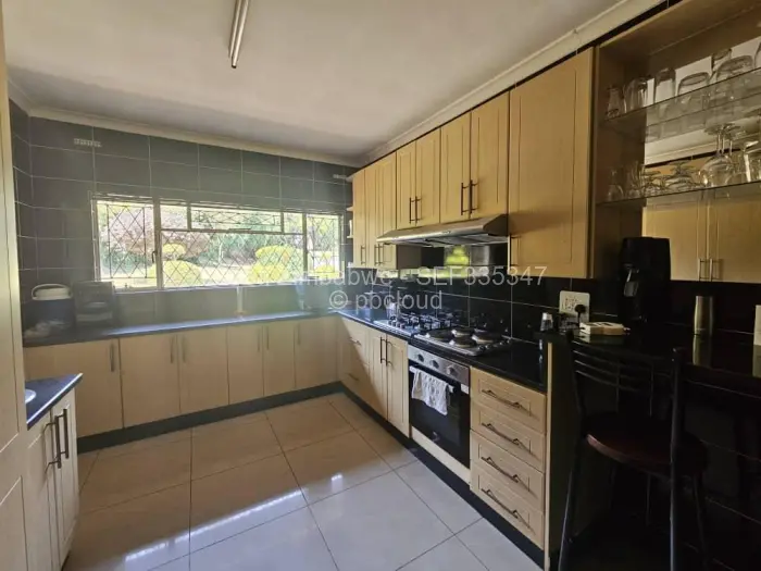 4 Bedroom House to Rent in Greystone Park