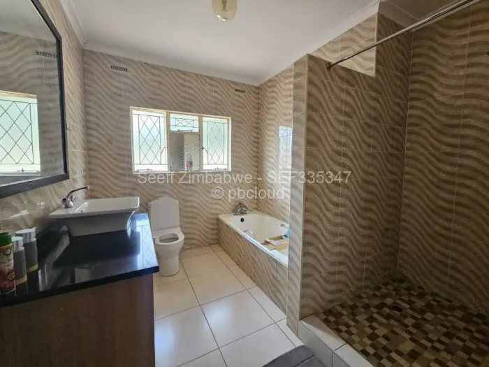 4 Bedroom House to Rent in Greystone Park