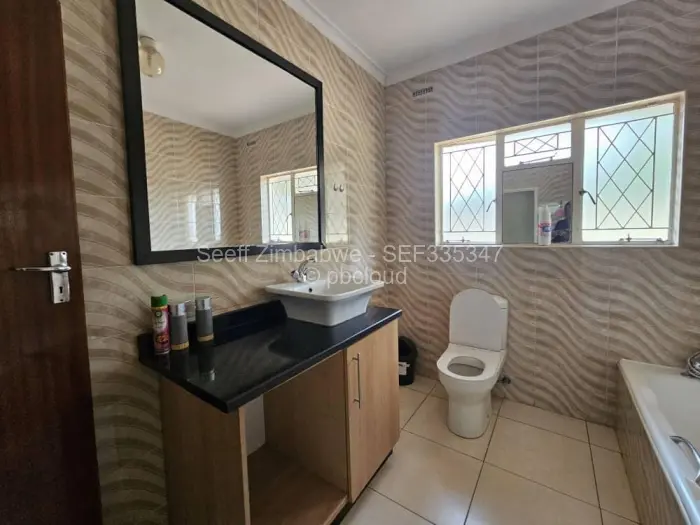 4 Bedroom House to Rent in Greystone Park