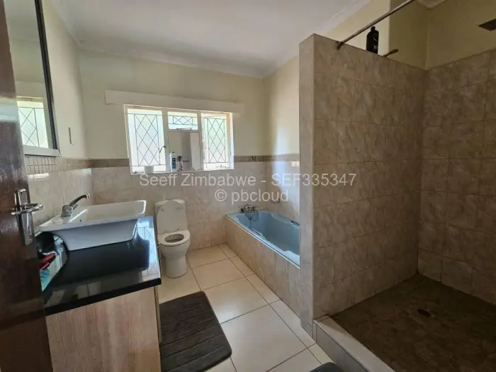 4 Bedroom House to Rent in Greystone Park