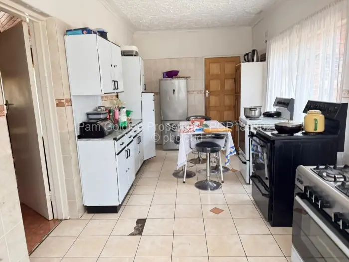 3 Bedroom House for Sale in Selbourne Park, Bulawayo