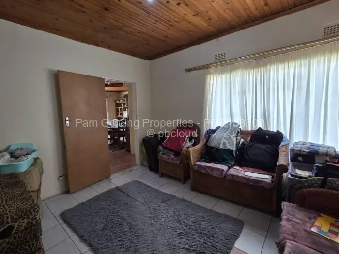 3 Bedroom House for Sale in Selbourne Park, Bulawayo