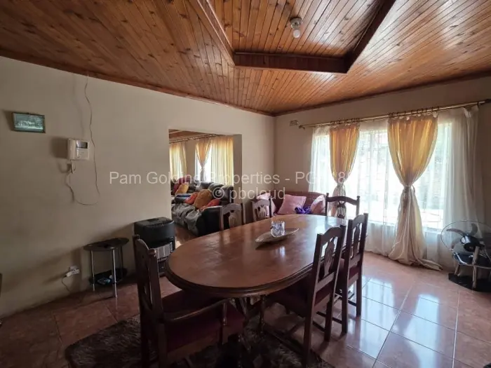 3 Bedroom House for Sale in Selbourne Park, Bulawayo