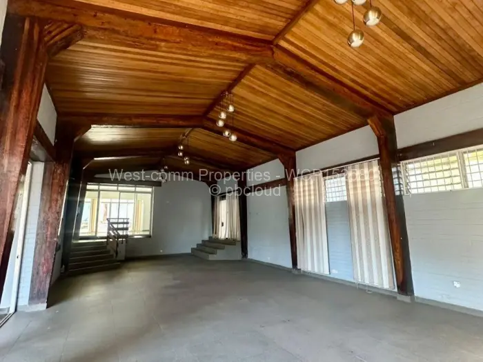 Commercial Property to Rent in Highlands