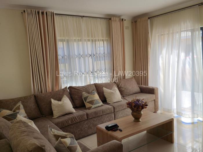 Townhouse/Cluster for Sale in Bluff Hill, Harare