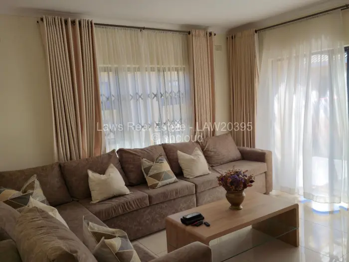 Townhouse/Cluster for Sale in Bluff Hill, Harare