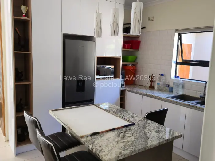 Townhouse/Cluster for Sale in Bluff Hill, Harare