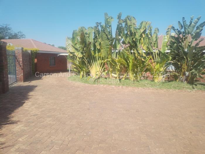 Townhouse/Cluster to Rent in Borrowdale, Harare