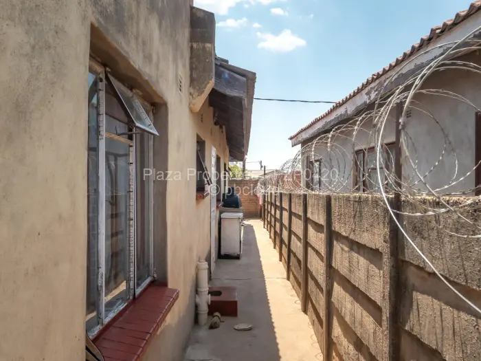 5 Bedroom House for Sale in Norton, Norton