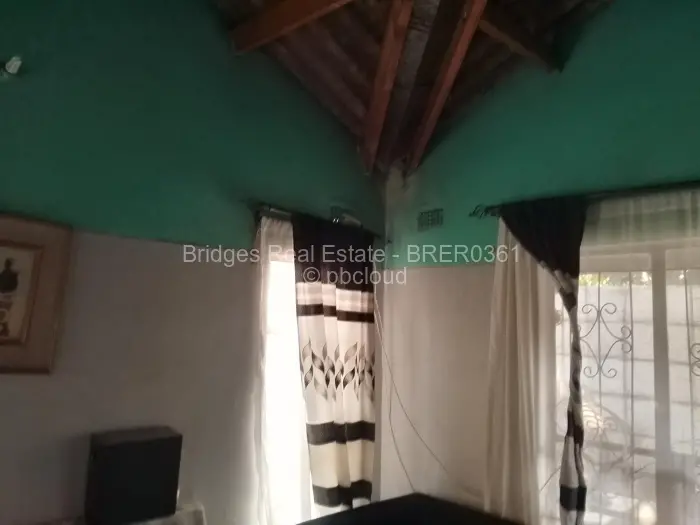 8 Bedroom House for Sale in Budiriro, Harare