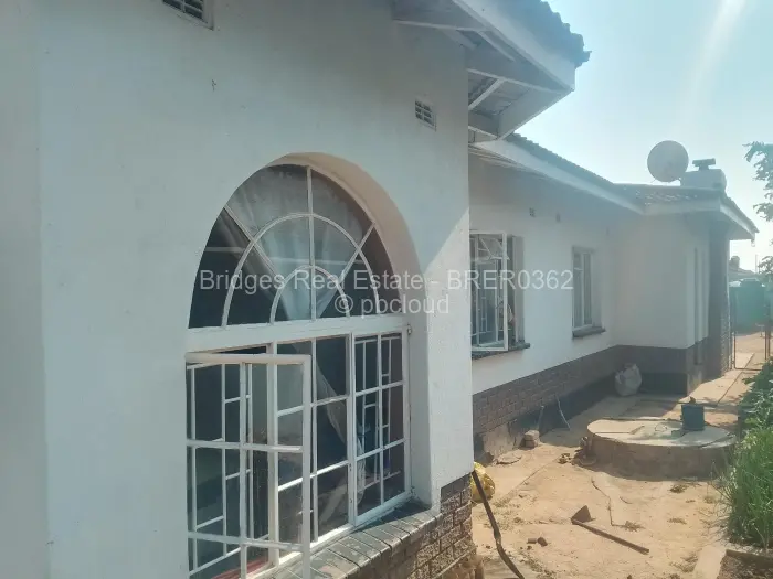4 Bedroom House for Sale in Waterfalls, Harare
