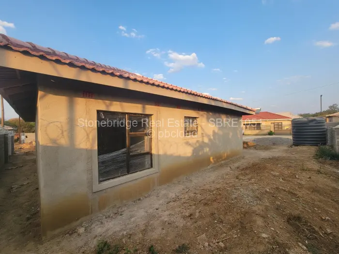 3 Bedroom House for Sale in Selbourne Park, Bulawayo