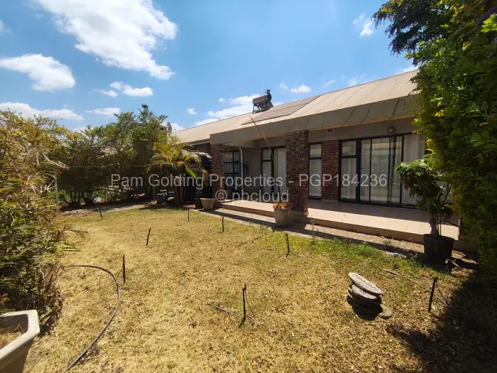 Townhouse/Complex/Cluster to Rent in Marlborough