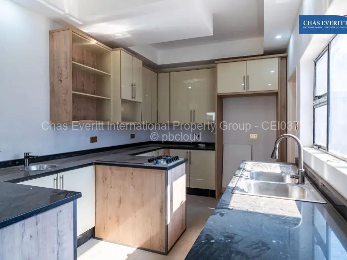 Townhouse/Complex/Cluster to Rent in Fairview