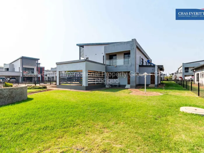 Townhouse/Complex/Cluster to Rent in Fairview