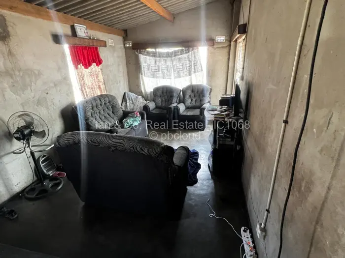 2 Bedroom House for Sale in Emakhandeni, Bulawayo