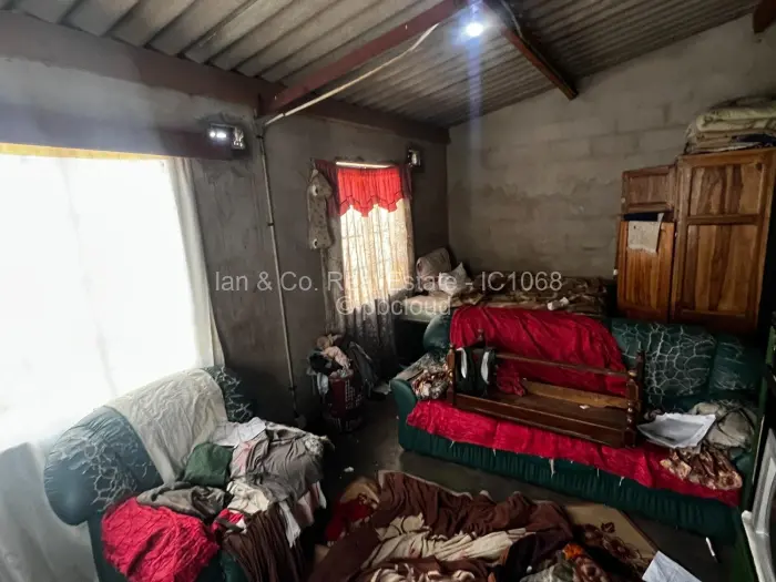 2 Bedroom House for Sale in Emakhandeni, Bulawayo