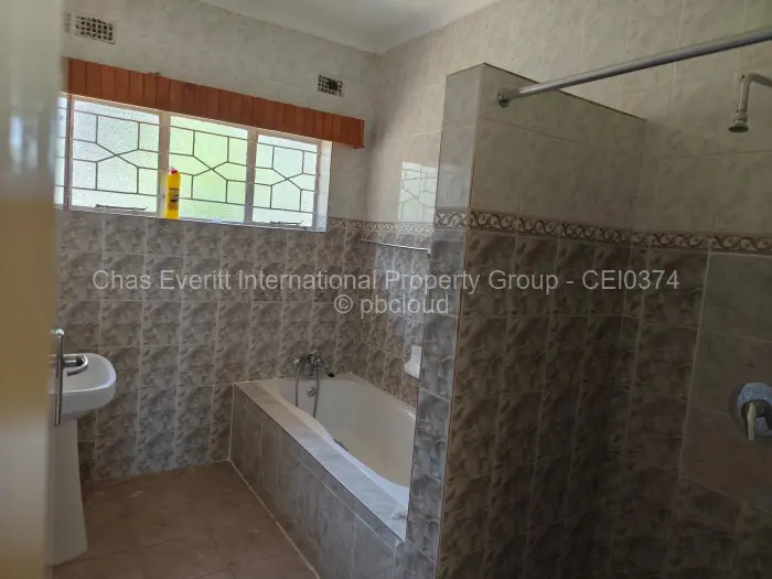 4 Bedroom House to Rent in Prospect