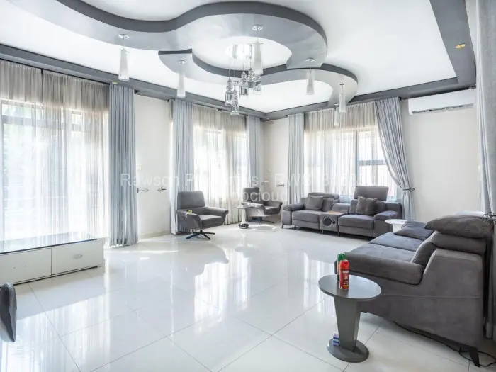 5 Bedroom House for Sale in Glen Lorne, Harare