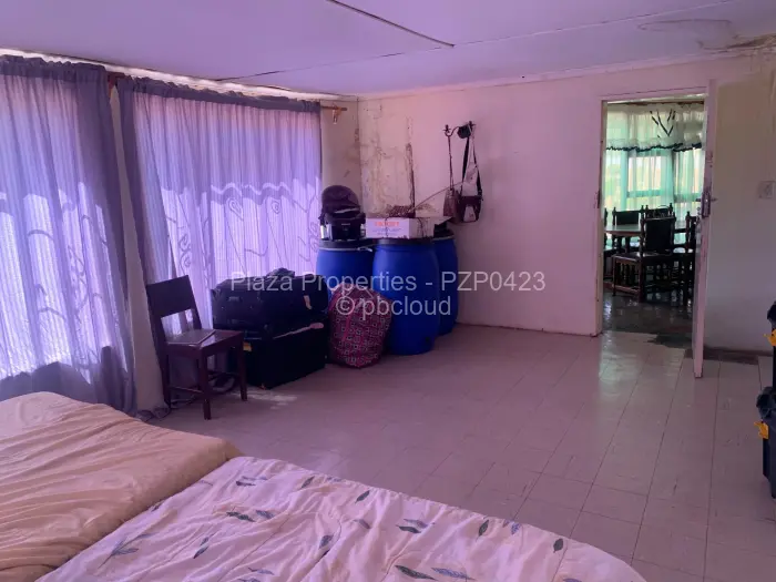 4 Bedroom House for Sale in Matsheumhlope, Bulawayo