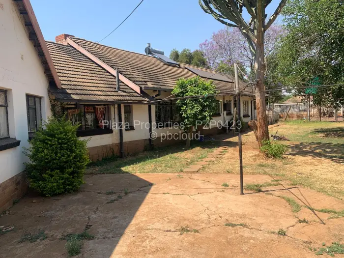 4 Bedroom House for Sale in Matsheumhlope, Bulawayo