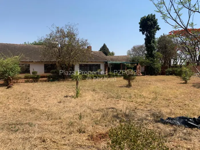 4 Bedroom House for Sale in Matsheumhlope, Bulawayo
