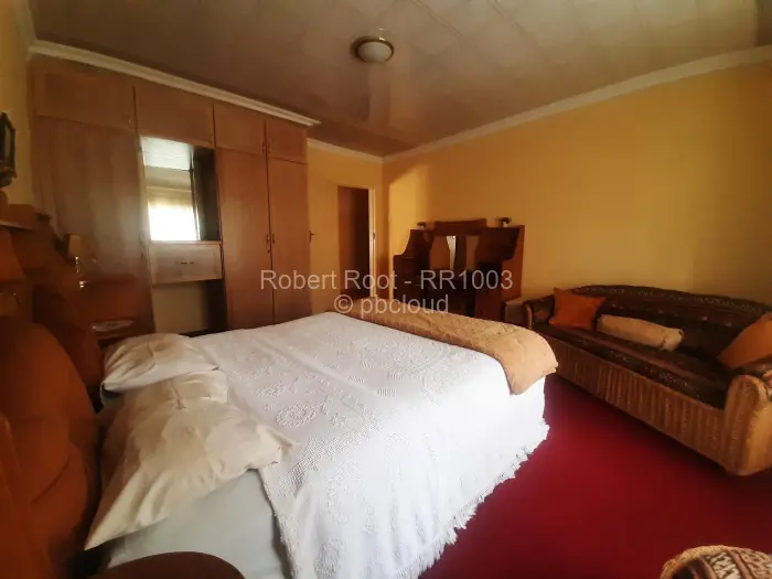 5 Bedroom House to Rent in Bluff Hill, Harare