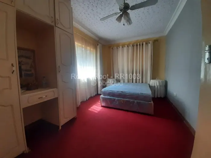 5 Bedroom House to Rent in Bluff Hill, Harare