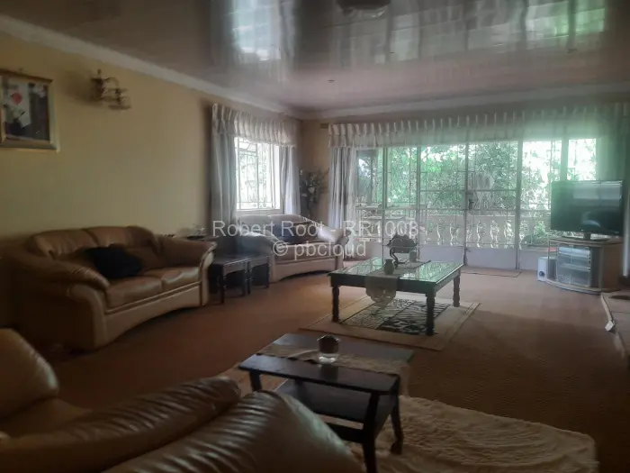 5 Bedroom House to Rent in Bluff Hill, Harare