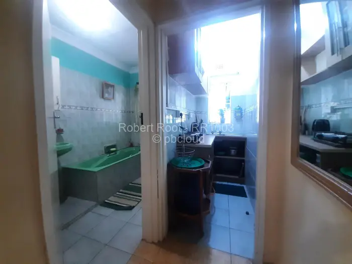 5 Bedroom House to Rent in Bluff Hill, Harare