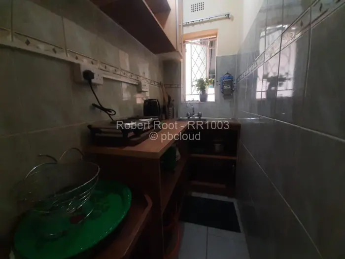 5 Bedroom House to Rent in Bluff Hill, Harare