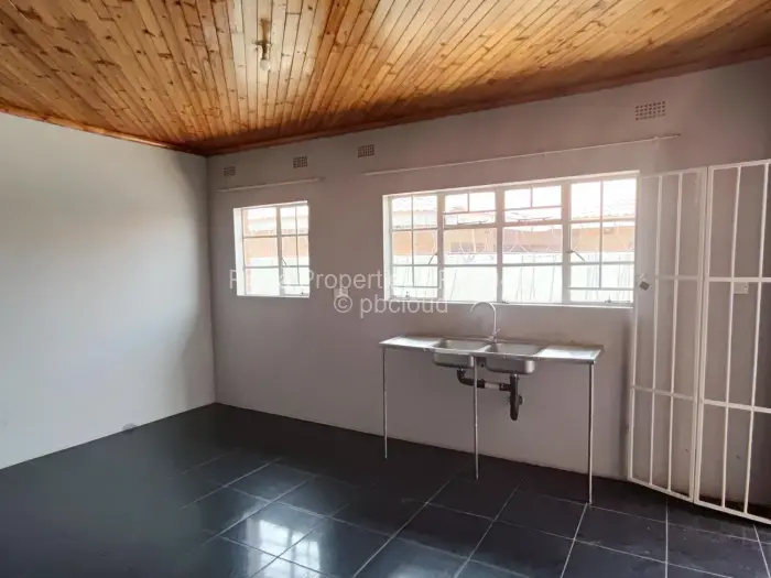 3 Bedroom House to Rent in Waterfalls