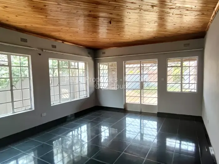 3 Bedroom House to Rent in Waterfalls