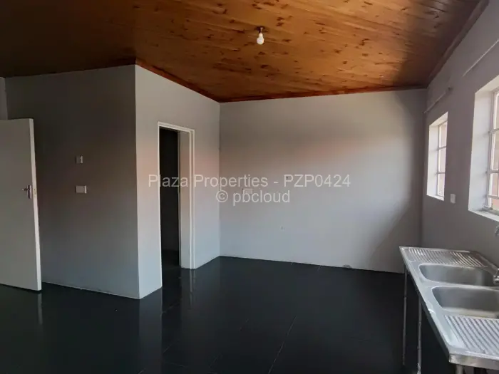 3 Bedroom House to Rent in Waterfalls