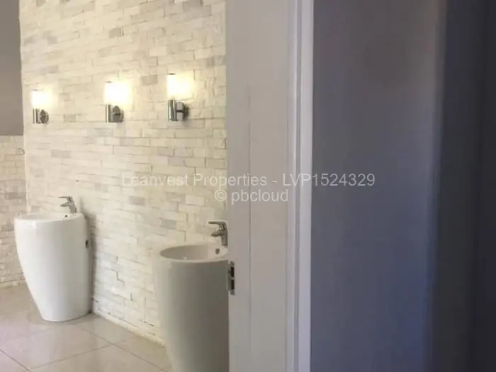 5 Bedroom House for Sale in Gletwin Park, Harare