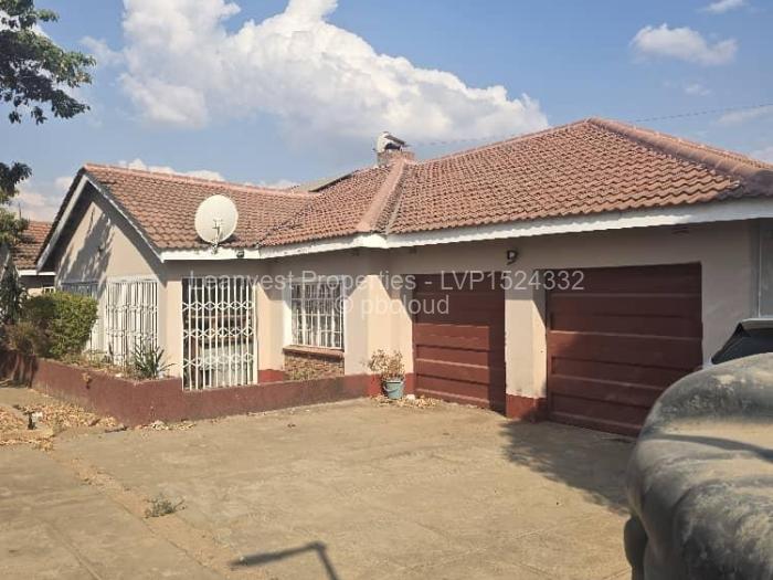 4 Bedroom House for Sale in Zimre Park, Harare