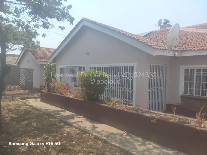 4 Bedroom House for Sale in Zimre Park, Harare