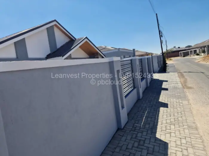 4 Bedroom House for Sale in Mabvazuva Estates, Ruwa