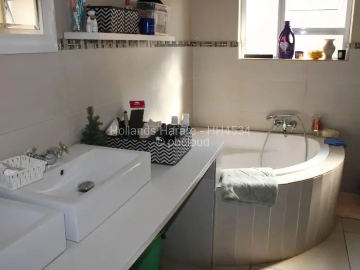 4 Bedroom House for Sale in Helensvale, Harare