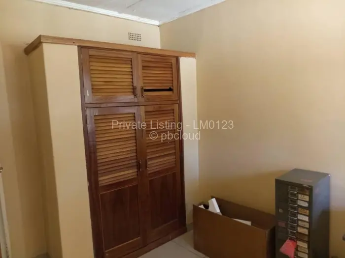 5 Bedroom House to Rent in Milton Park