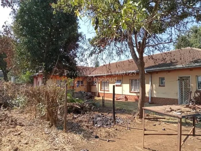 5 Bedroom House to Rent in Milton Park